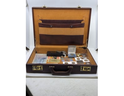 The Curio Collection (A984) - Lot 1075