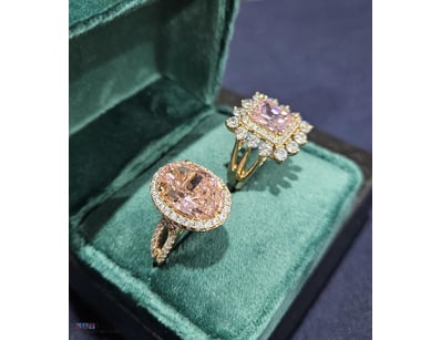 2XPCS GOLD PLATED RINGS WITH CUBIC ZIRCONIA STONES...