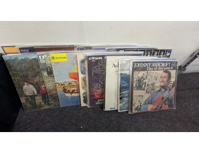 Antiques, Vintage & Interior Treasures (A1005) - Lot 751