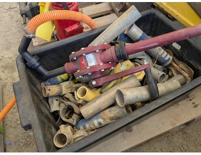 Box of assorted items, piping, brackets & more

So...