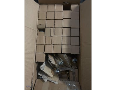 Bulk lot of vintage Edison-style incandescent ligh...