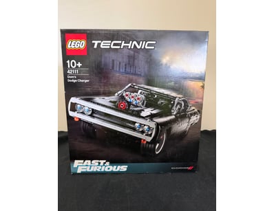 **UNRESERVED** LIFETIME COLLECTION OF LEGO PART... - Lot 313