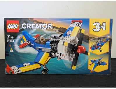 **UNRESERVED** LIFETIME COLLECTION OF LEGO PART... - Lot 950