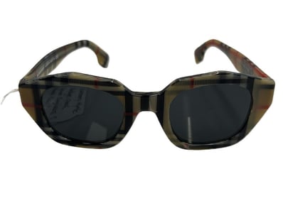 Luxury Pawnbroker Christmas Sale PART 2 (A984) - Lot 357