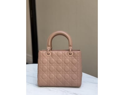 Luxury Designer (A995) - Lot 1201