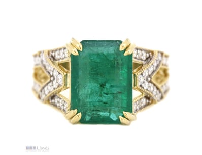 14K YELLOW GOLD, EMERALD AND DIAMOND, DRESS RING. ...