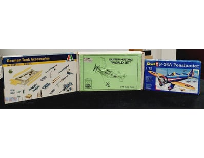VINTAGE SCALE MODEL AIRCRAFT AND TANK ACCESSORIES ...