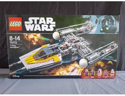 **UNRESERVED** LIFETIME COLLECTION OF LEGO PART... - Lot 166