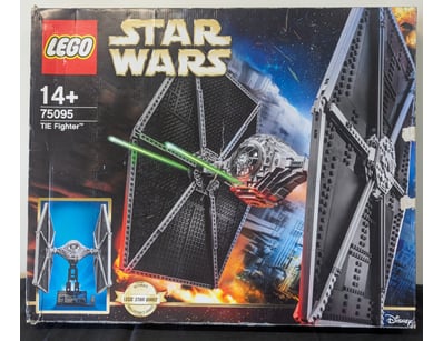 **UNRESERVED** COOKIE'S LIFETIME COLLECTION OF ... - Lot 207