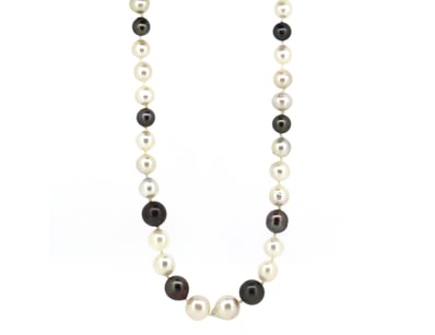 Affordable Jewellery Market (A1006) - Lot 548