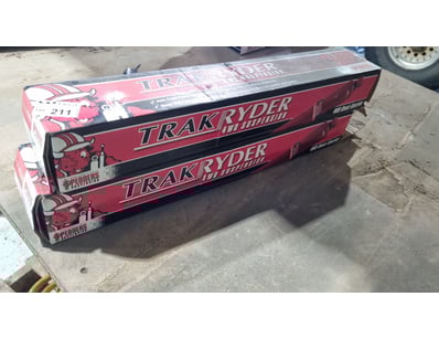 MOSTLY UNRESERVED 4x4 WORKSHOP BUSINESS CLOSURE... - Lot 211