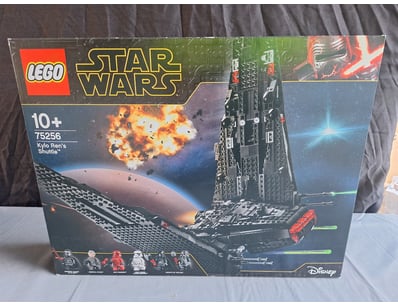 **UNRESERVED** LIFETIME COLLECTION OF LEGO PART... - Lot 320