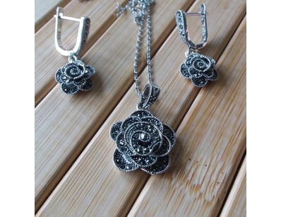 UNRESERVED Affordable Jewellery (A989) - Lot 4515