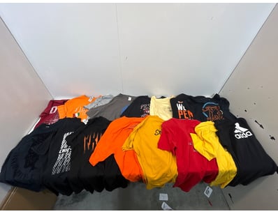 Entire Vintage Clothing Store Liquidation (ON11... - Lot 161