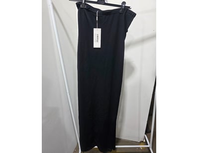 $1.2 Million Designer Fashion Retailer Liquidat... - Lot 265