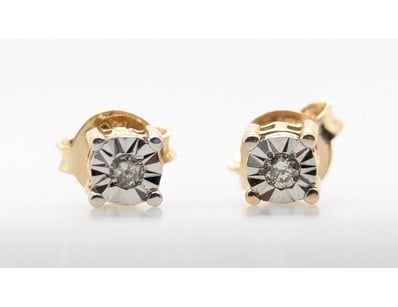 9CT YELLOW GOLD DIAMOND EARRINGS


583010+240
...