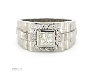14K WHITE GOLD AND DIAMOND, GENTS RING     

The C...