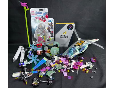 **UNRESERVED** LIFETIME COLLECTION OF LEGO PART... - Lot 804