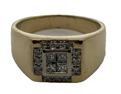 Luxury Pawnbroker Christmas Sale PART 1 (A984) - Lot 96