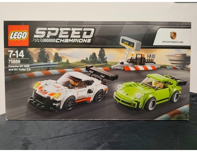 **UNRESERVED** LIFETIME COLLECTION OF LEGO PART... - Lot 925