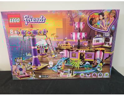 **UNRESERVED** LIFETIME COLLECTION OF LEGO PART... - Lot 765