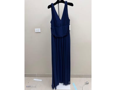 NAVY BLUE PLEATED WRAP MAXI DRESS

Item Size: Heig...