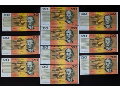 TEN CONSECUTIVE 1985 TWENTY DOLLAR GOTHIC BANKNOTE...
