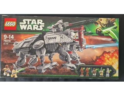 **UNRESERVED** LIFETIME COLLECTION OF LEGO PART... - Lot 312