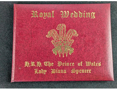 LIMITED EDITION ROYAL WEDDING 23CT GOLD STAMP - PR...