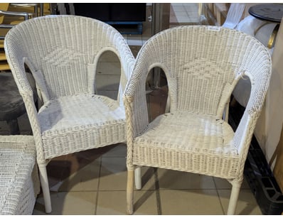 White wicker chairs

DIMENSIONS: 80cm (H), 60cm (W...