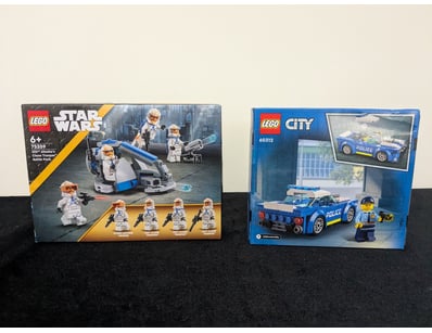 **UNRESERVED** LIFETIME COLLECTION OF LEGO PART... - Lot 849