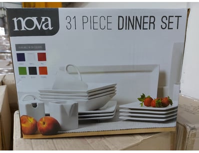 Nova 31-piece square dinner set by Webb


. Com...