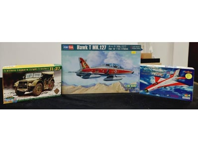 LOT OF THREE SCALE MODEL KITS - MILITARY AIRCRAFT ...