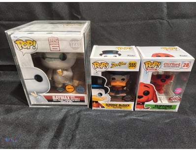 FUNKO POP COLLECTIBLE FIGURES SET - BAYMAX, SCROOG...