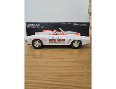 Mancave & Memorabilia (A1007) - Lot 501