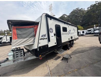 QUALITY BOATS, CARAVANS AND RECREATION EVENT - Lot 37