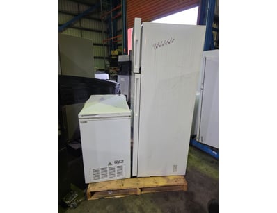 Fridge and Freezer

Note: suggested for parts only...