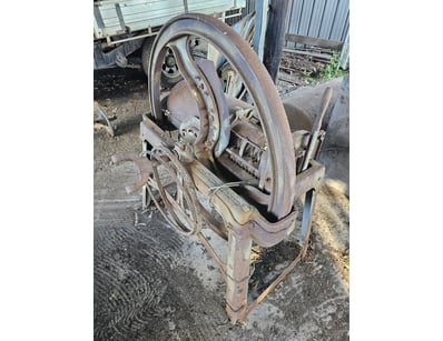 Vintage Chaff Cutter

Onsite

Location: Bundaber...