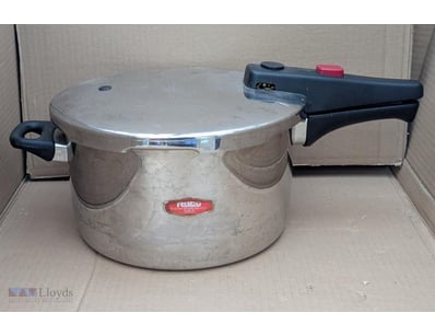 Raco 6.5 Litres Stainless Steel Pressure Cooker Ma...