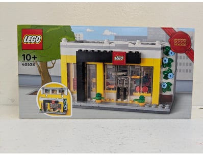 **UNRESERVED** LEGO Set 40528 - A premium modular ...