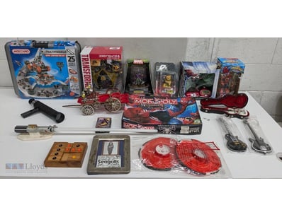 COMPREHENSIVE VINTAGE TOYS AND GAMES COLLECTION

I...