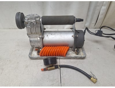 Bushranger, Portable Air Compressor, Includes Carr...