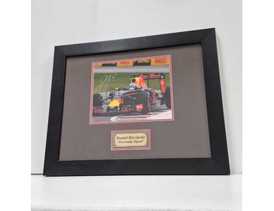 Mancave & Memorabilia (A983) - Lot 611