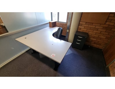 Office Furniture & Equipment (NSWA985) - Lot 289