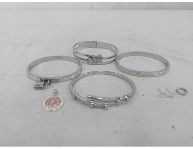 Police Seized Property & Unclaimed Jewellery (A... - Lot 142