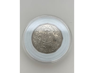 1992 AUSTRALIAN 50 CENT COIN - ELIZABETH II

An ...
