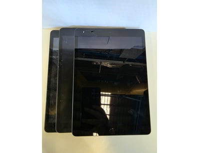 UNRESERVED Airport - Lost Property (A980) - Lot 519
