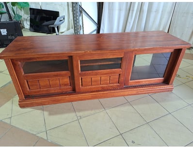 House & Homewares (A91000) - Lot 1926