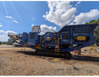 Komatsu Bulldozer & Fintec Crusher (ON4510) - Lot 3