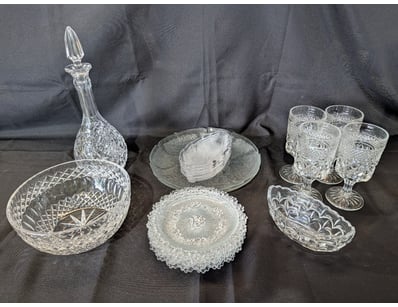 VINTAGE CRYSTAL GLASSWARE SET - DECANTER, GOBLETS,...